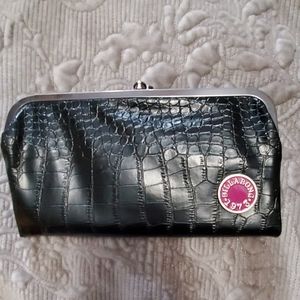 Billabong Clutch